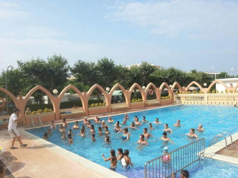 Camping El Camell 皮内达德马尔 外观 照片
